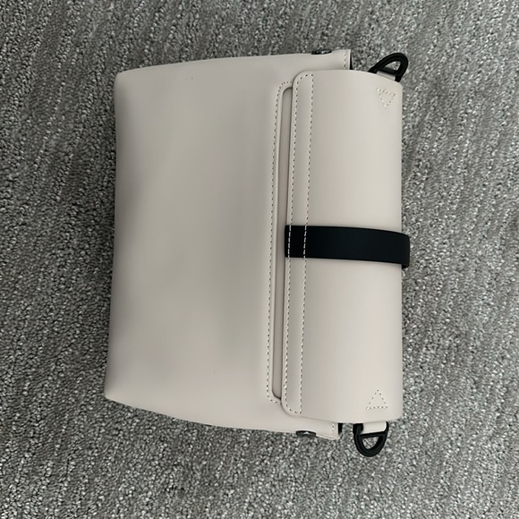 Gaston Luga Splash Crossbody Bag Cloud Cream - Picture 6 of 7